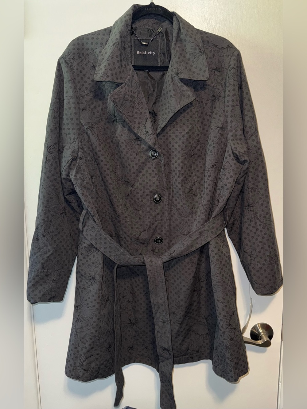 Relativity Women's Charcoal Floral-Print Trench Coat